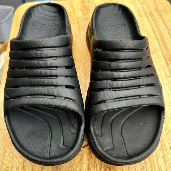 Hoka One Sandles / Flip Flops, men’s size 9.   Awesome with low use. - Picture 3 of 6